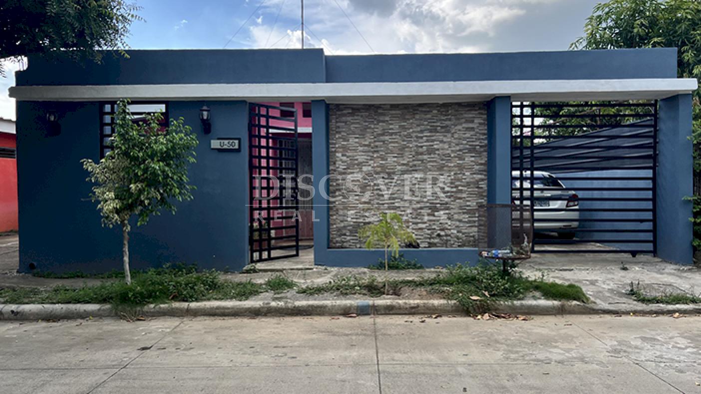 House for sale in residential area on Carretera Nueva to León 