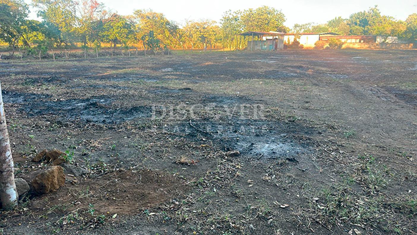 Land for rent on a street corner in Masaya