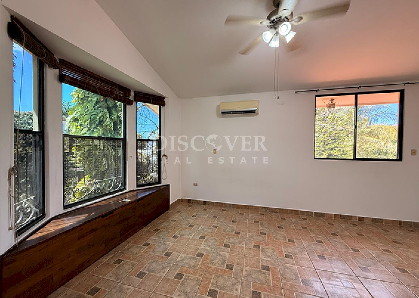 Spacious house for sale/rent in Santo Domingo