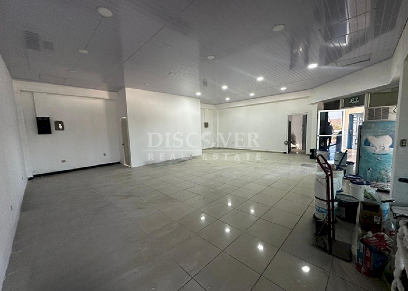  Commercial space for rent in Linda Vista