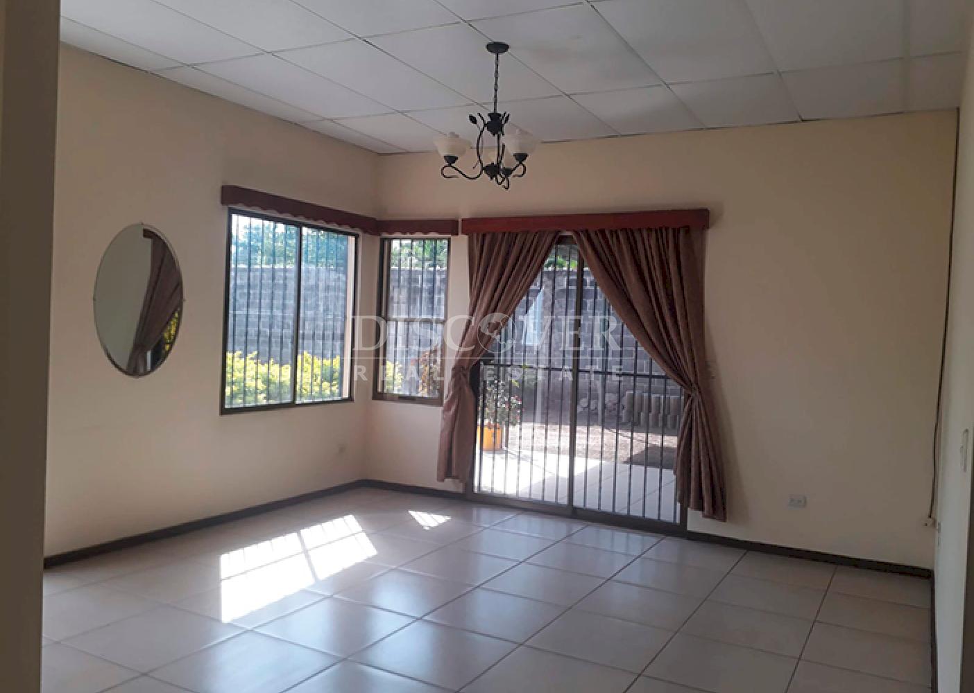 House for sale on Carretera Nueva to León 