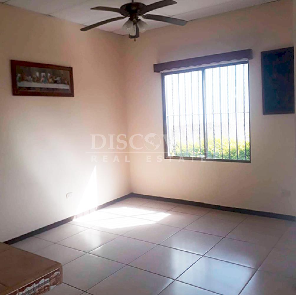 House for sale on Carretera Nueva to León 