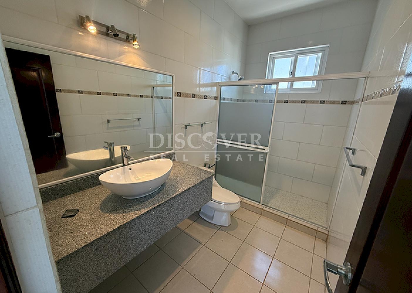  Two-Story House for Rent - Villa Fontana Sur