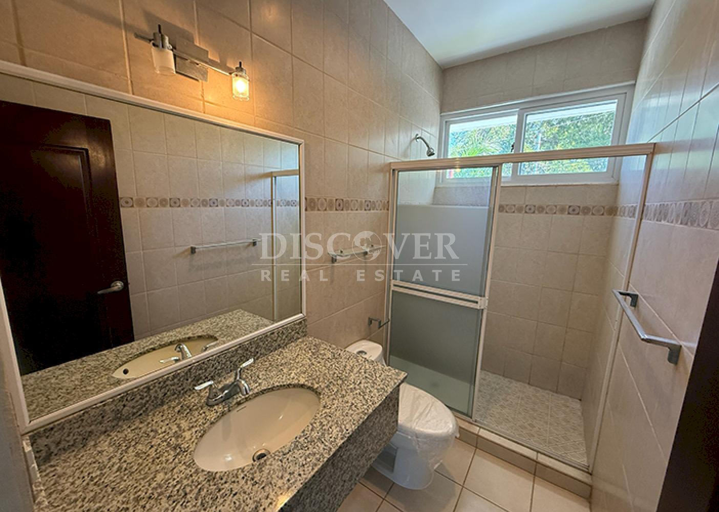  Two-Story House for Rent - Villa Fontana Sur