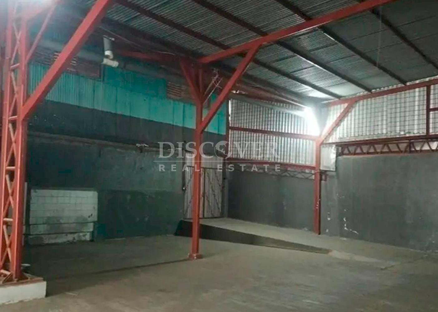  Warehouse for rent on Carretera Norte