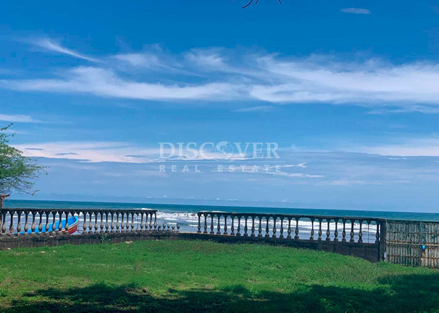  Land for sale facing the sea in Huehuete