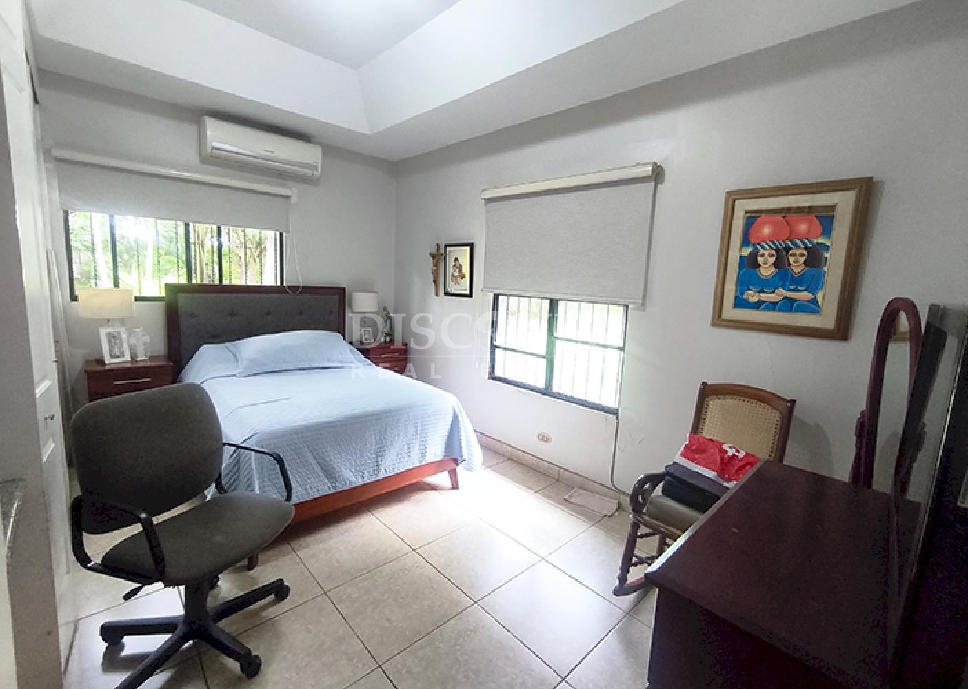 Spacious house for sale in Las Colinas