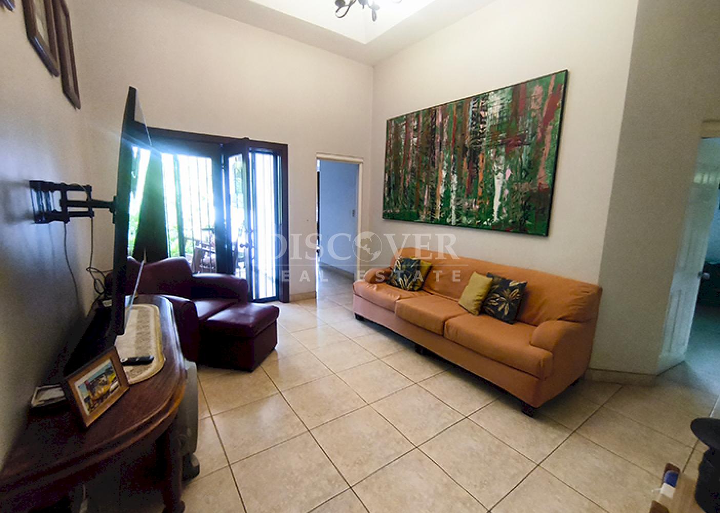 Spacious house for sale in Las Colinas