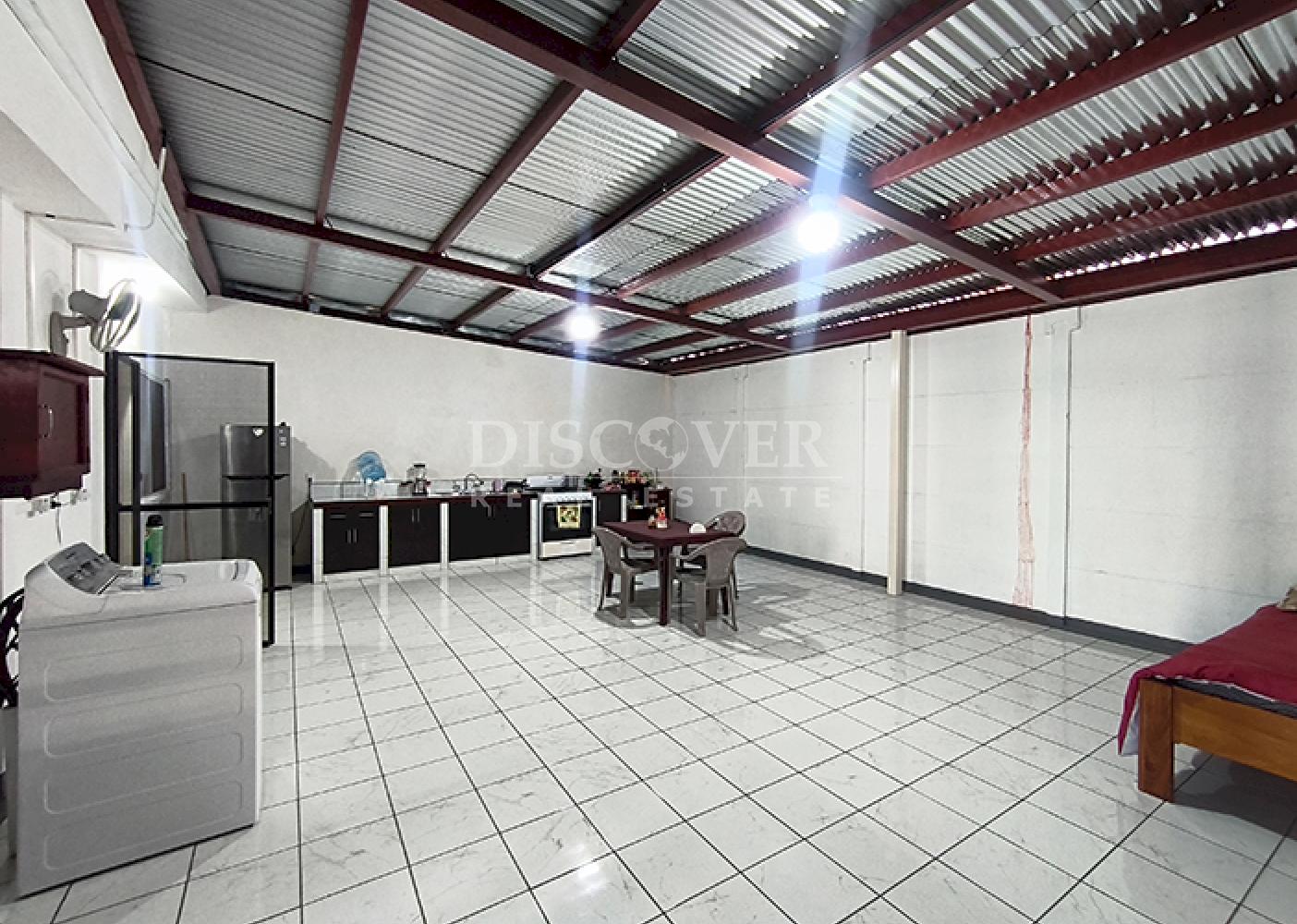 House for sale in residential area on Carretera Norte