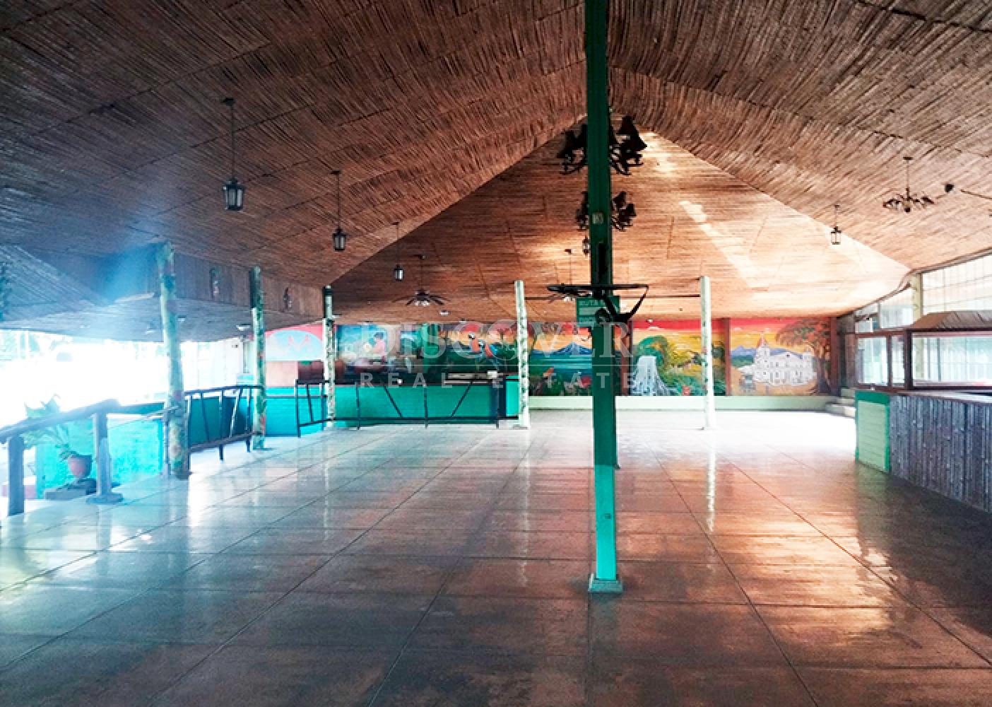  Commercial property with swimming pools for sale on the Masaya Highway