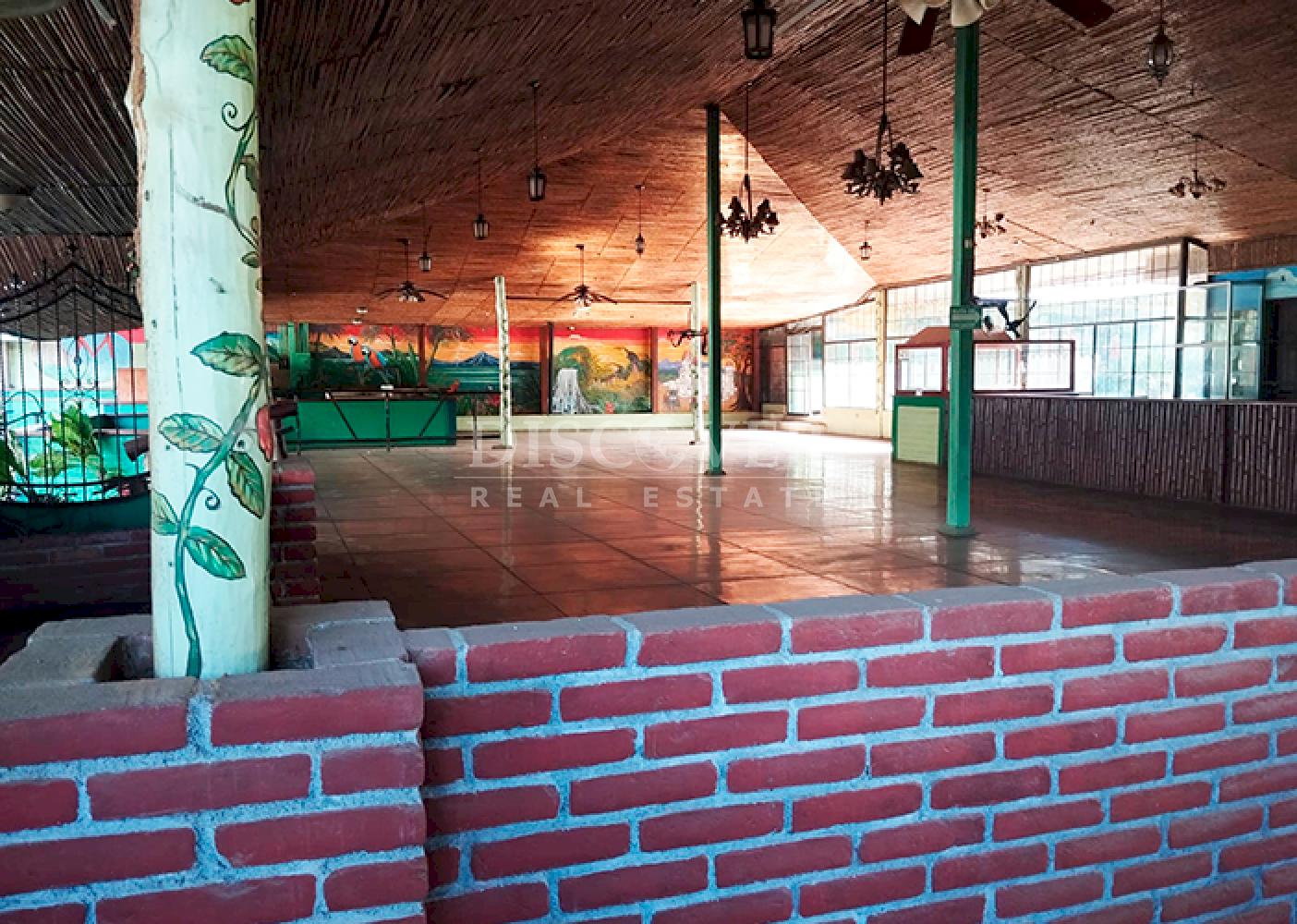  Commercial property with swimming pools for sale on the Masaya Highway