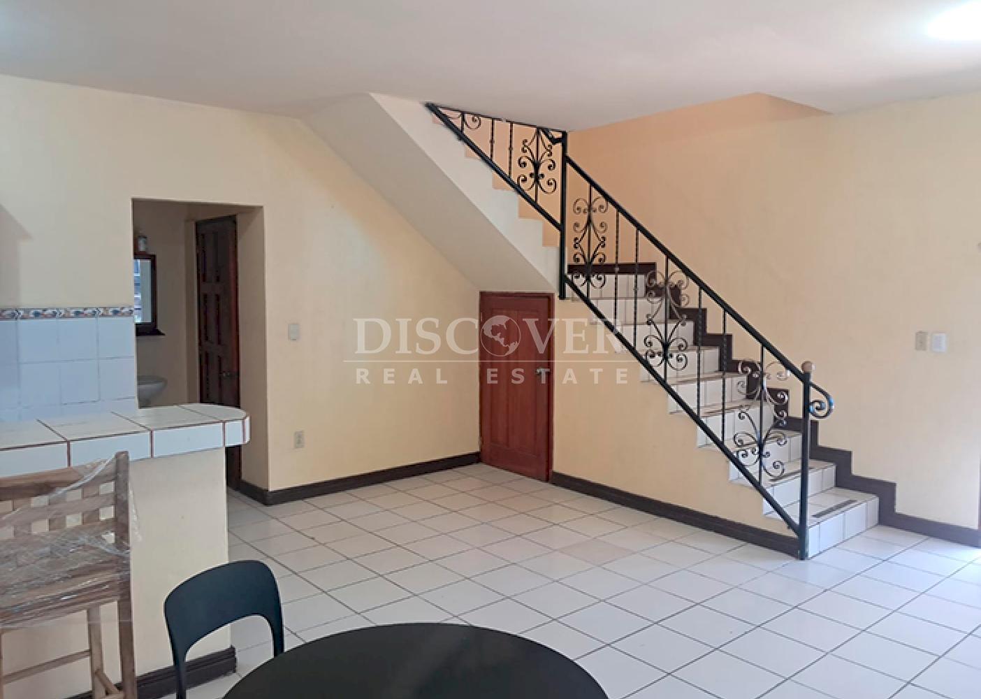 Two-story apartment for rent on the road to Masaya