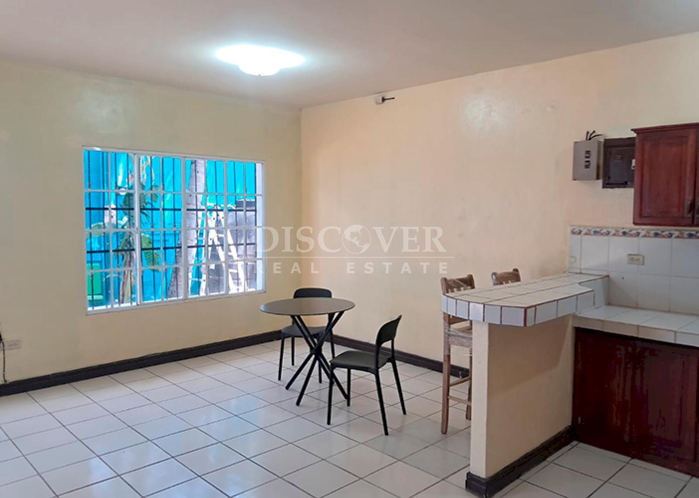 Two-story apartment for rent on the road to Masaya