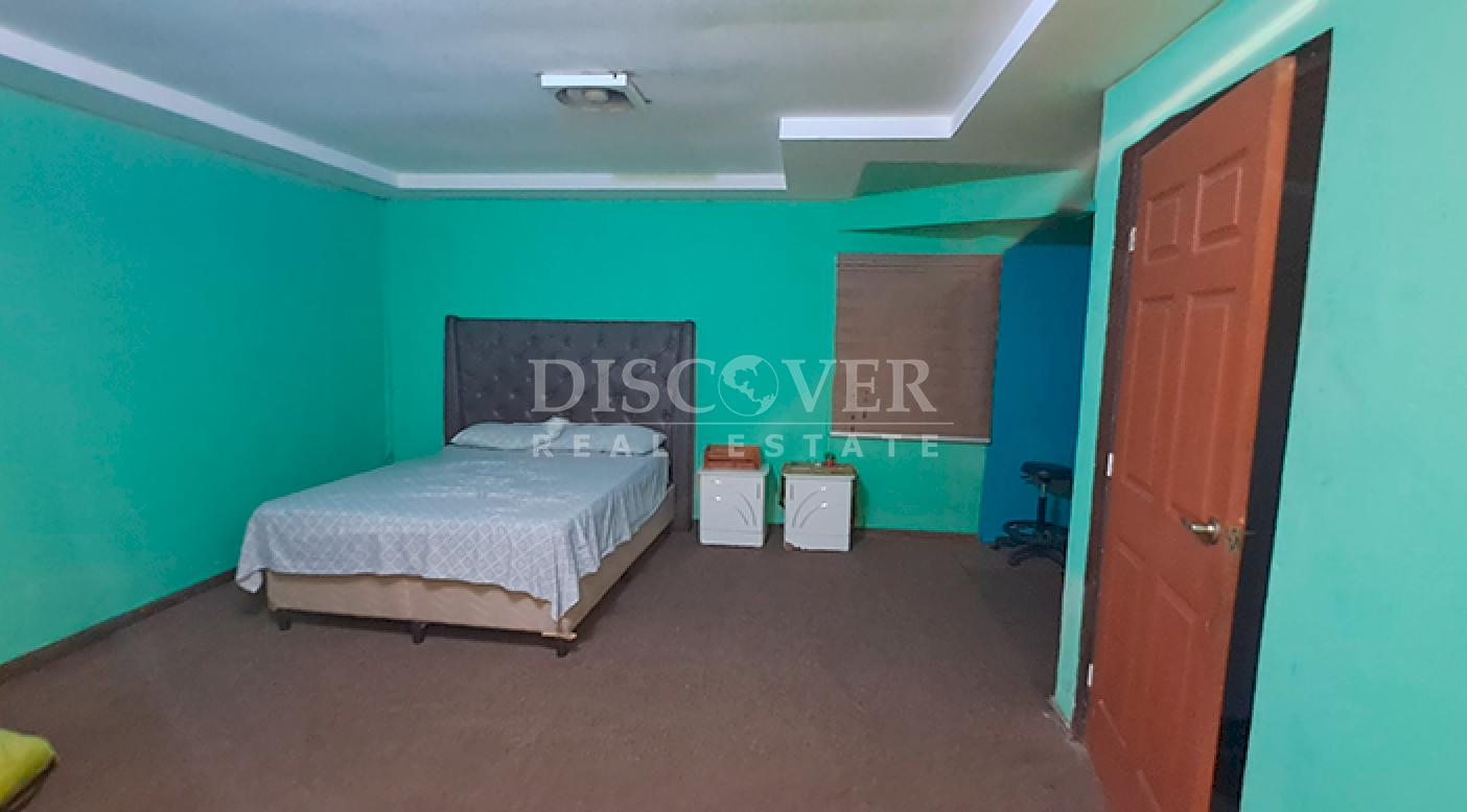  Spacious house with pool for sale on the Carretera a Masaya