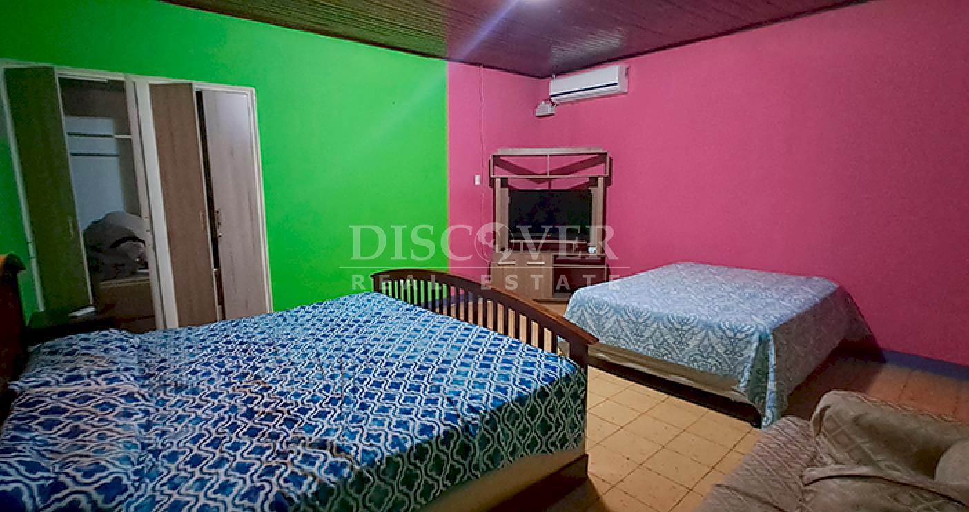  Spacious house with pool for sale on the Carretera a Masaya