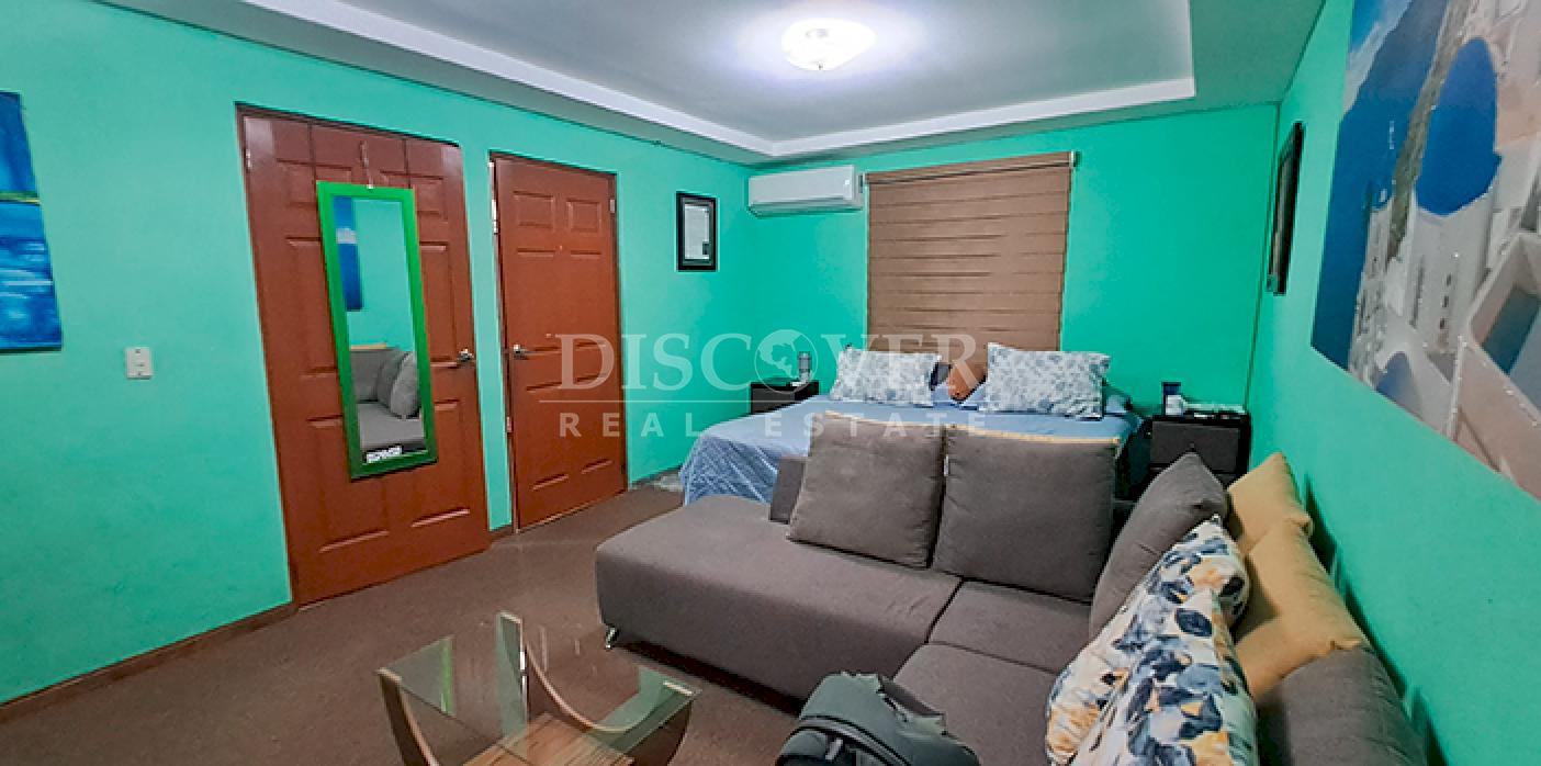  Spacious house with pool for sale on the Carretera a Masaya