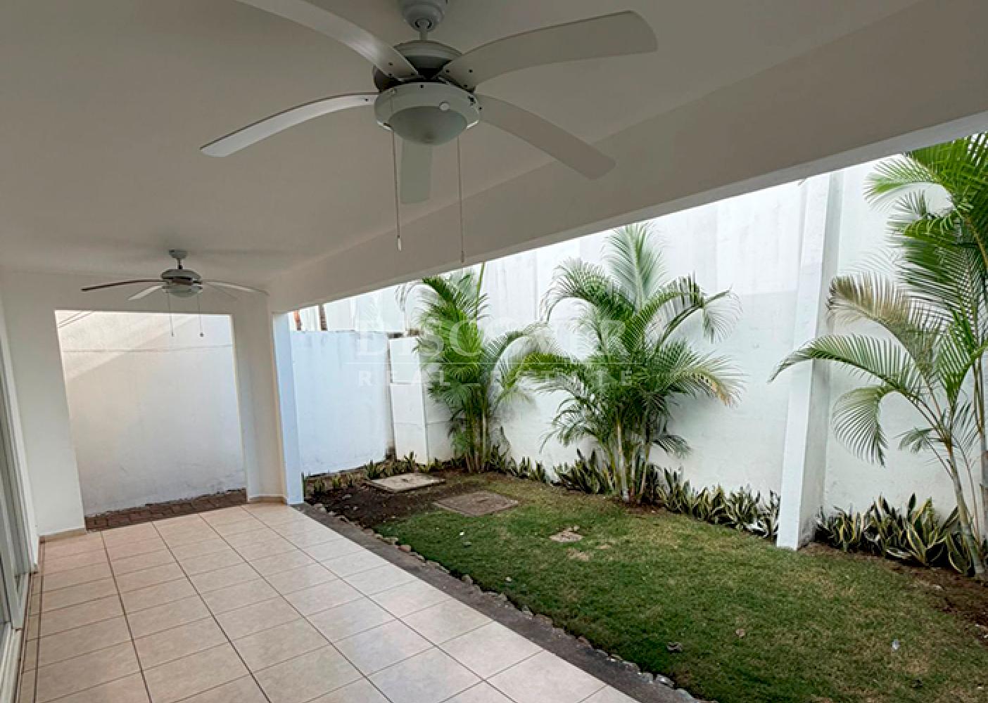 Modern house for rent in condominium - Las Colinas