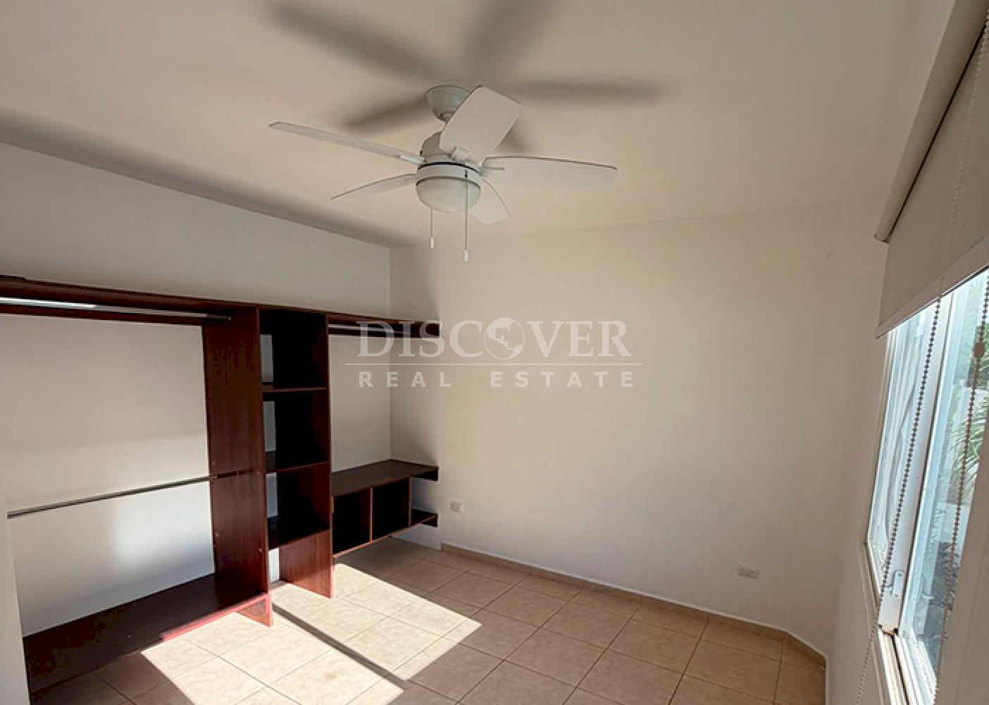 Modern house for rent in condominium - Las Colinas