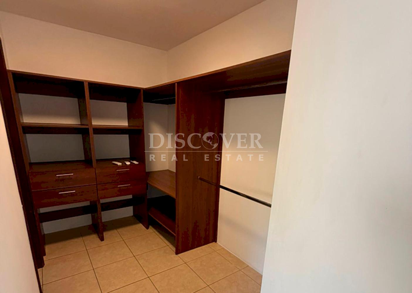 Modern house for rent in condominium - Las Colinas