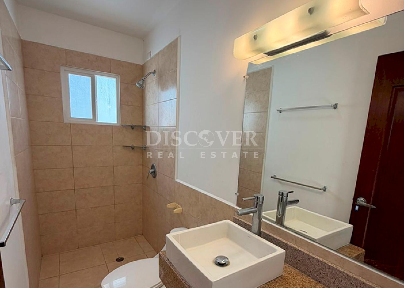 Modern house for rent in condominium - Las Colinas