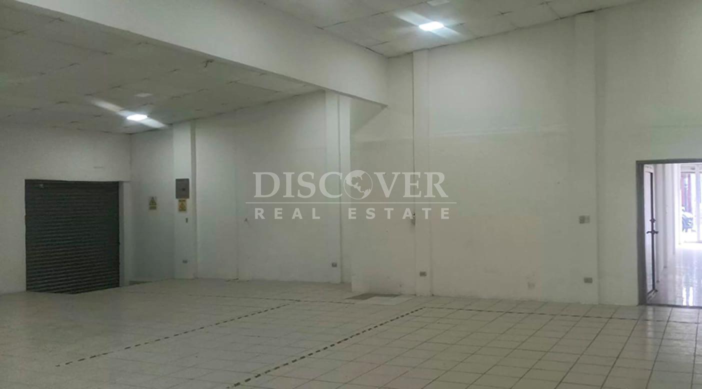 Commercial space with storage area for rent in Ciudad Jardín 