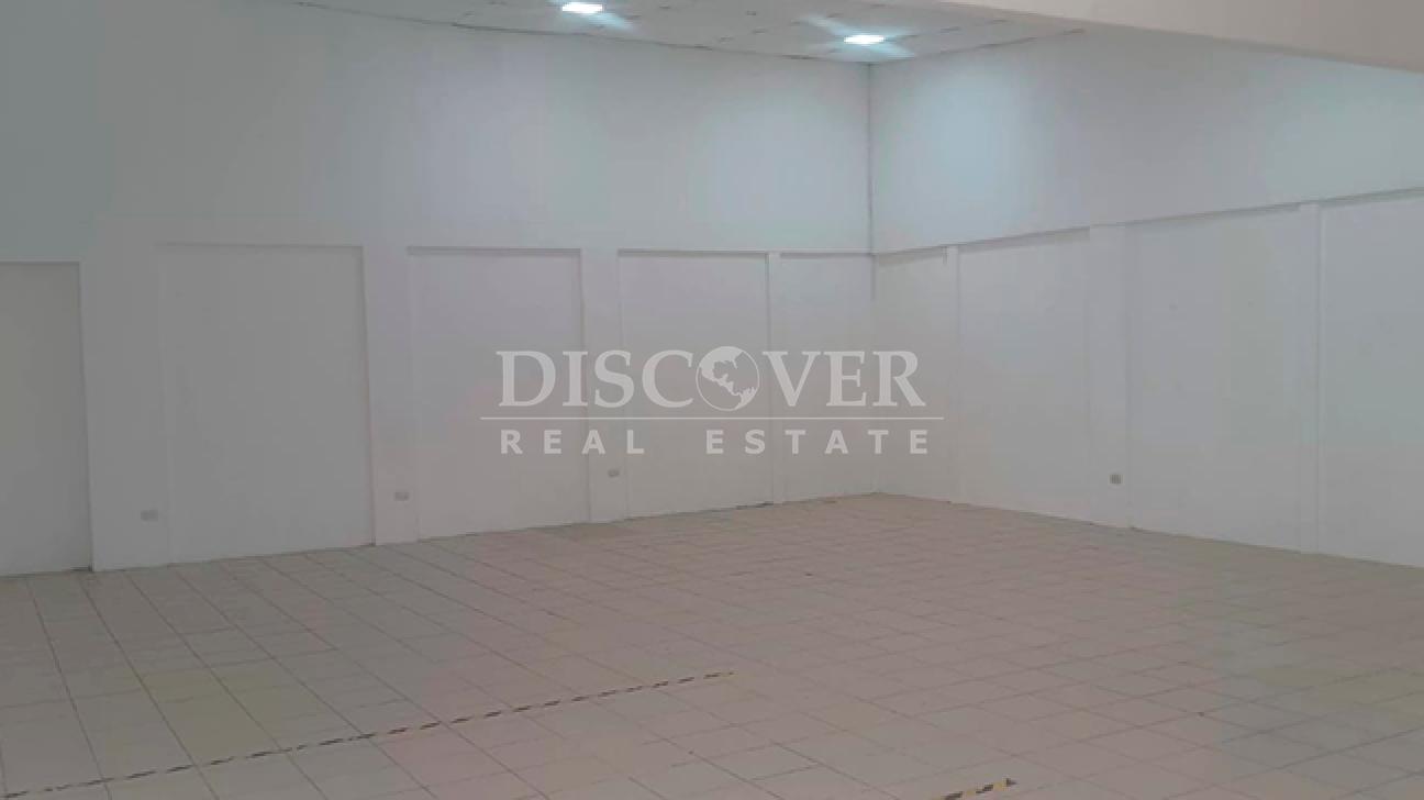 Commercial space with storage area for rent in Ciudad Jardín 