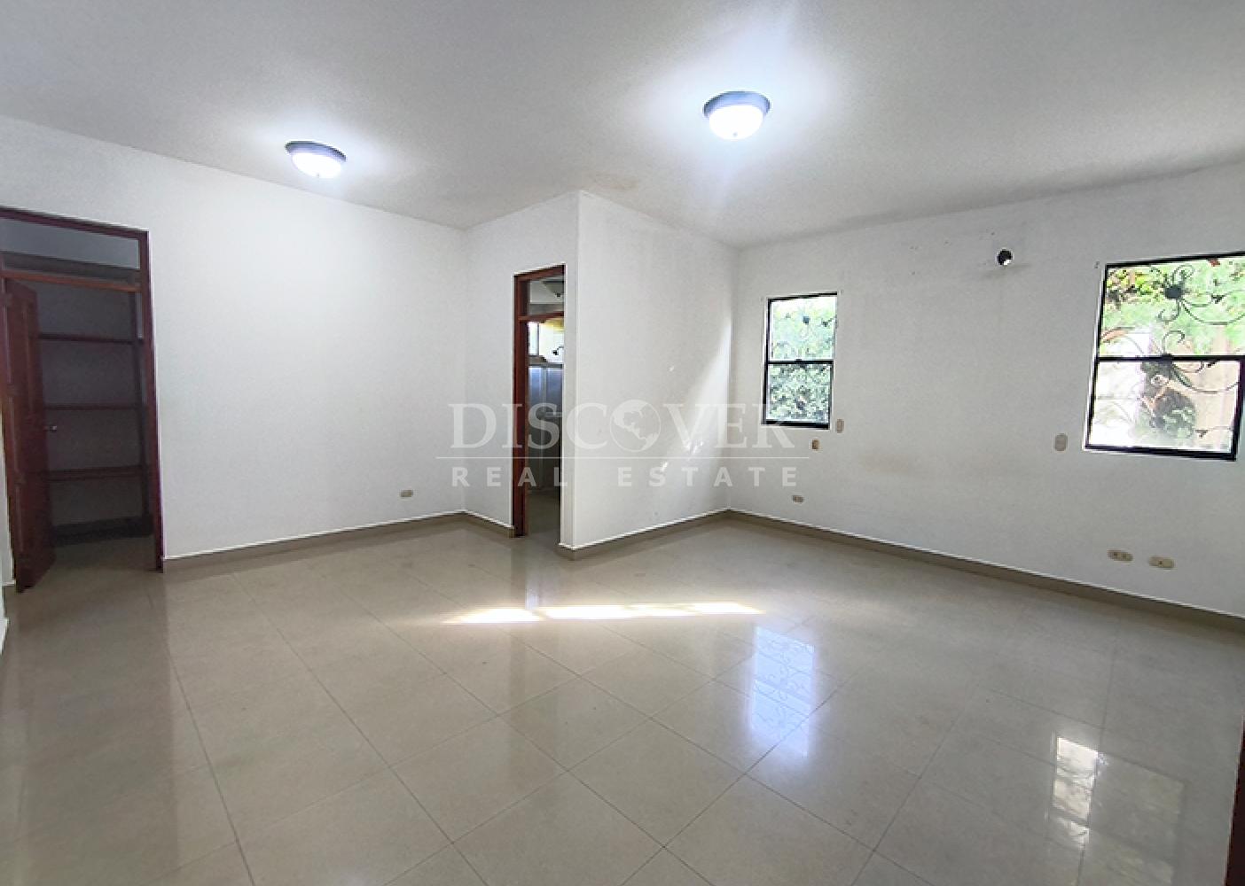 Spacious house for rent in Las Colinas