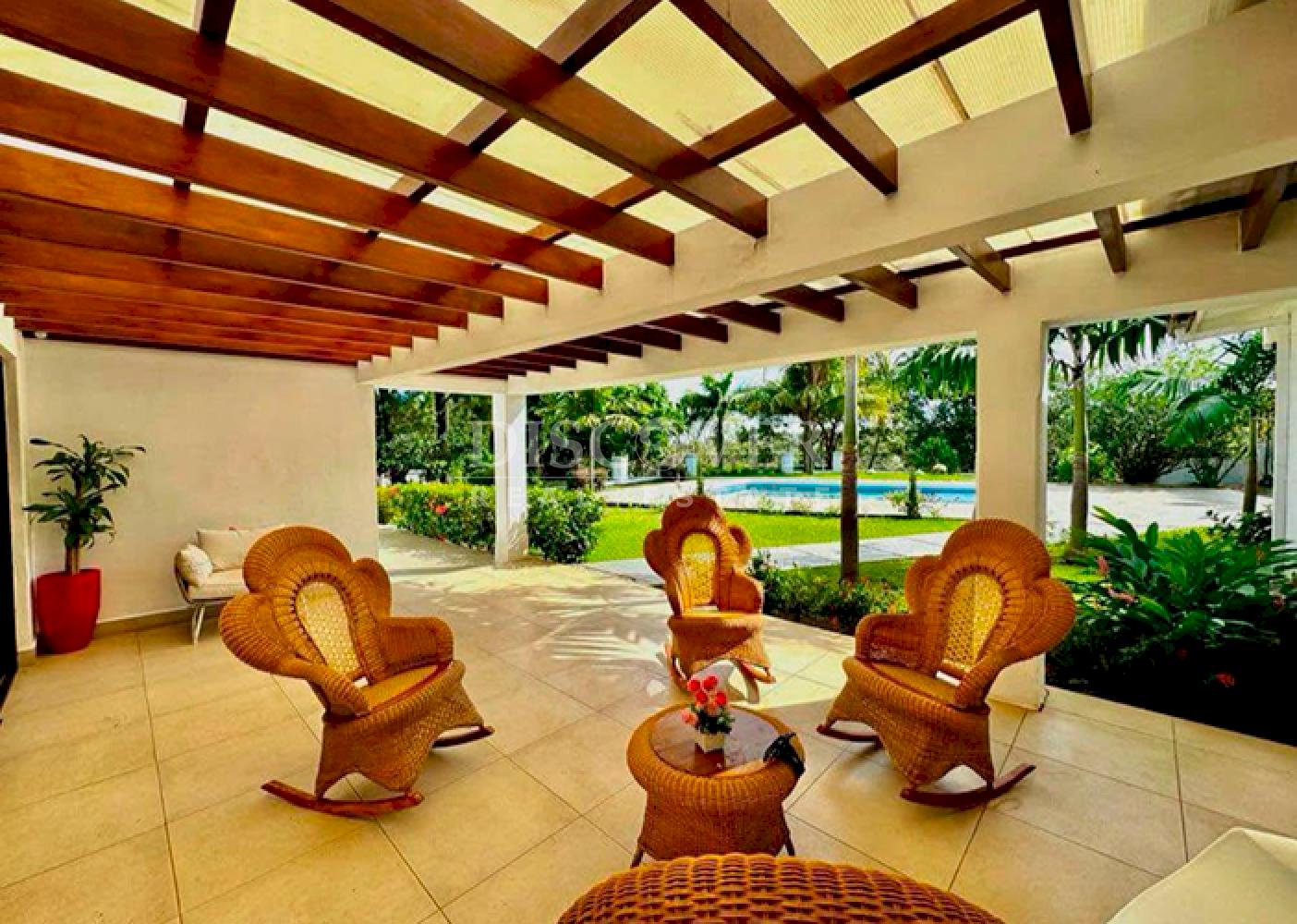  Furnished house for rent on Carretera Sur