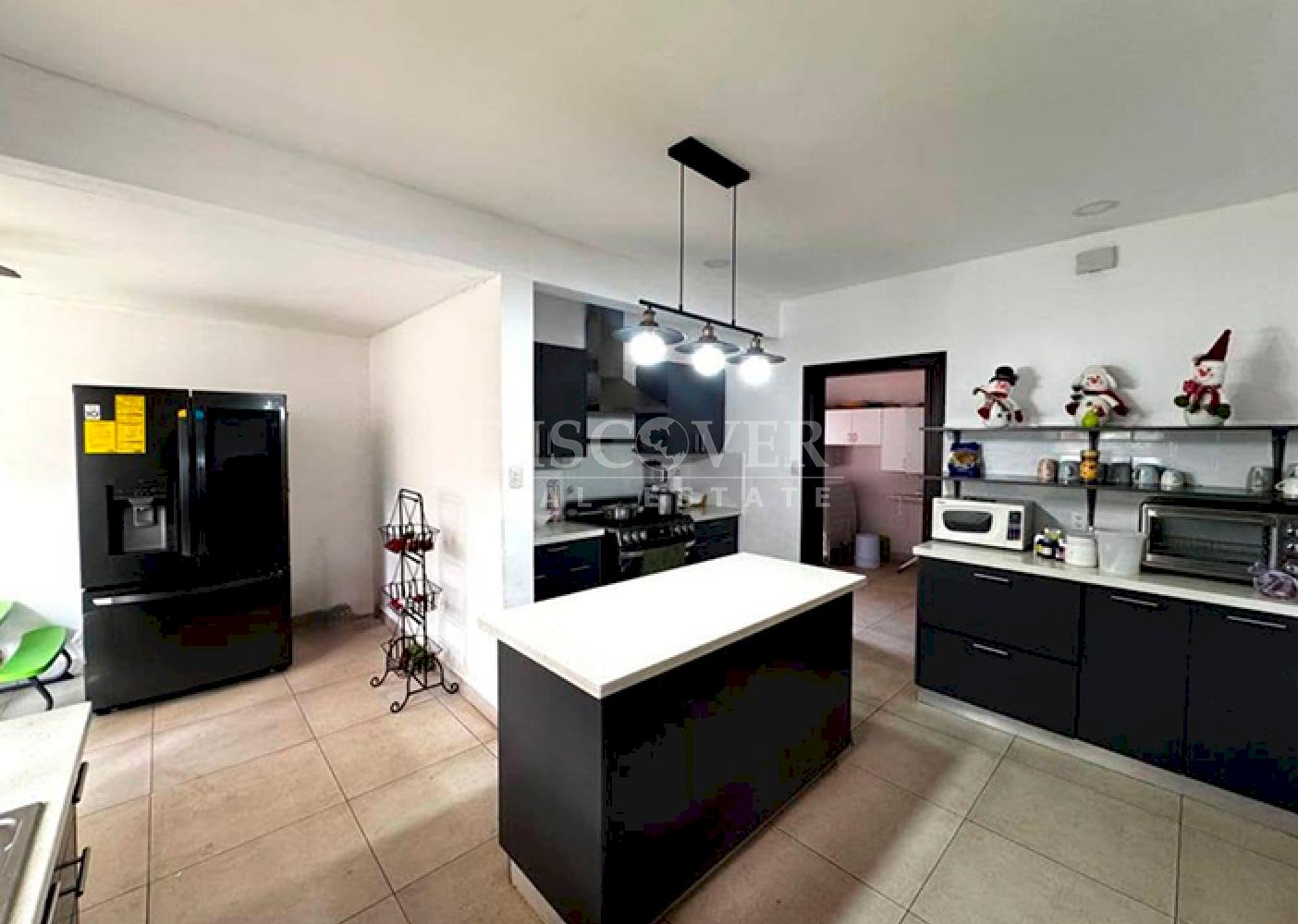  Furnished house for rent on Carretera Sur