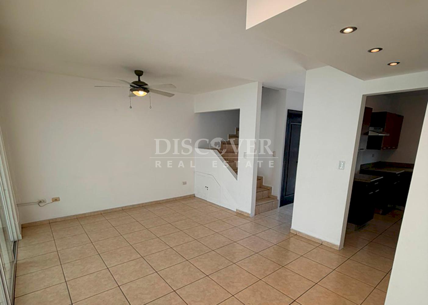  House for rent in a condominium in Las Colinas