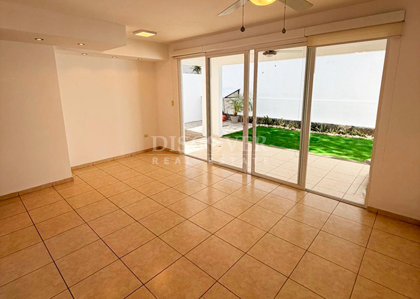  House for rent in a condominium in Las Colinas