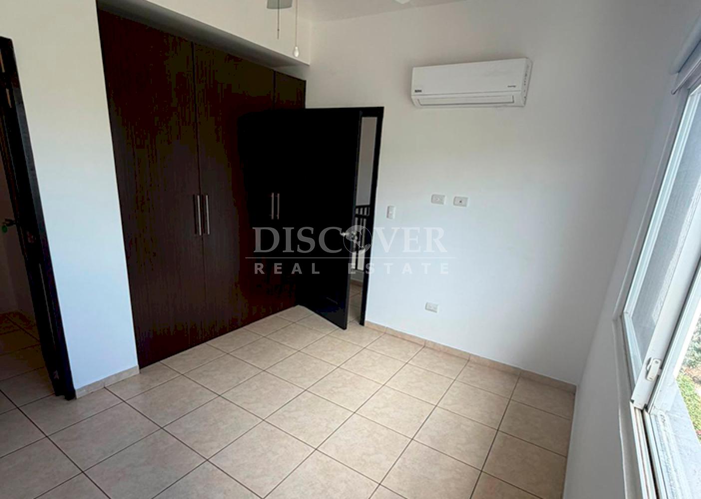  House for rent in a condominium in Las Colinas