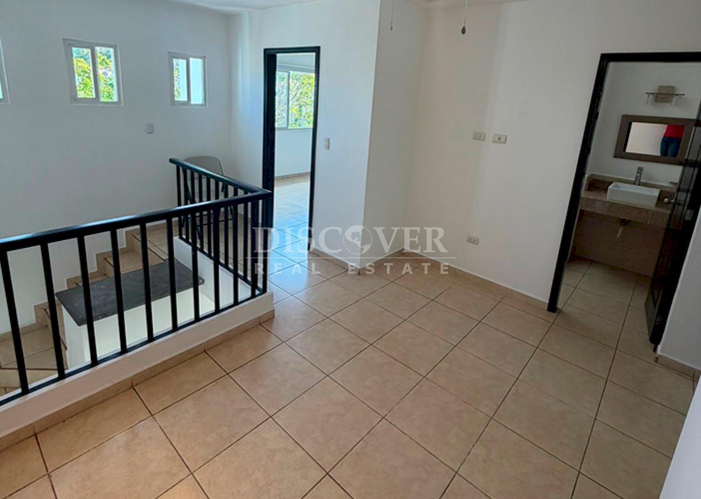  House for rent in a condominium in Las Colinas