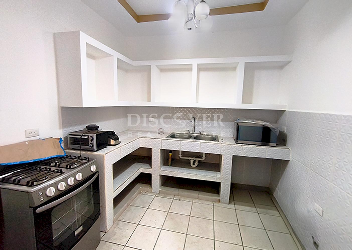 Townhouse for rent in Lomas de Monserrat