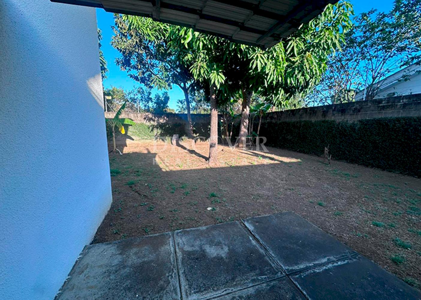  House with a pool for sale on the Masaya Highway