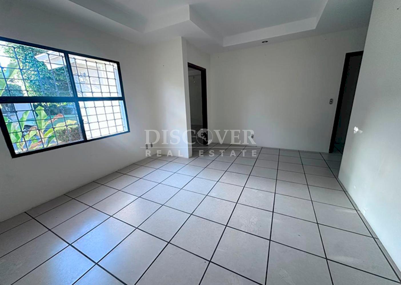  House with a pool for sale on the Masaya Highway