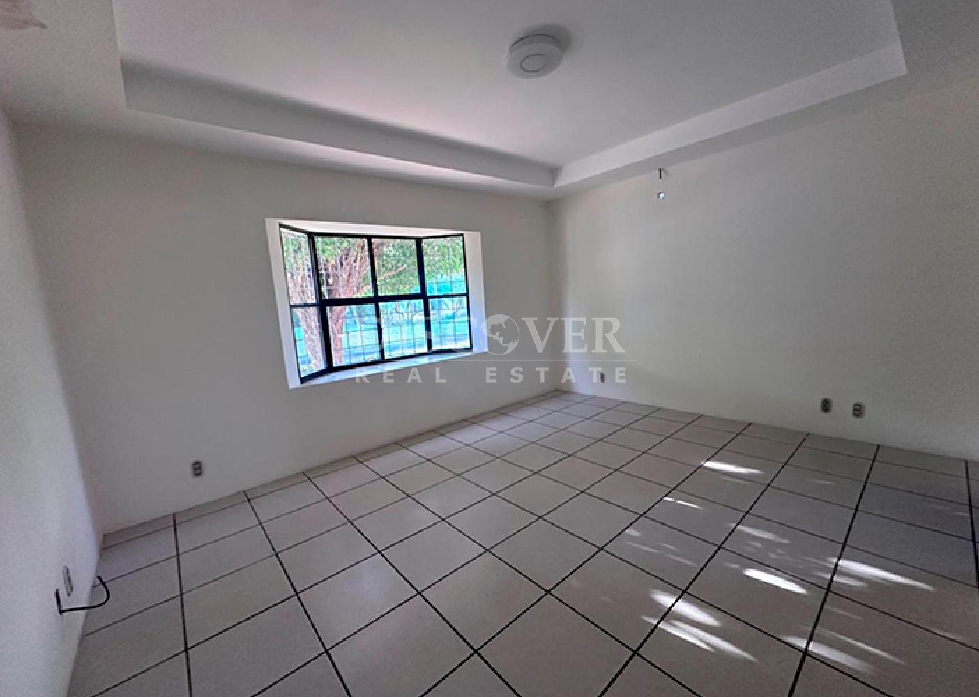  House with a pool for sale on the Masaya Highway