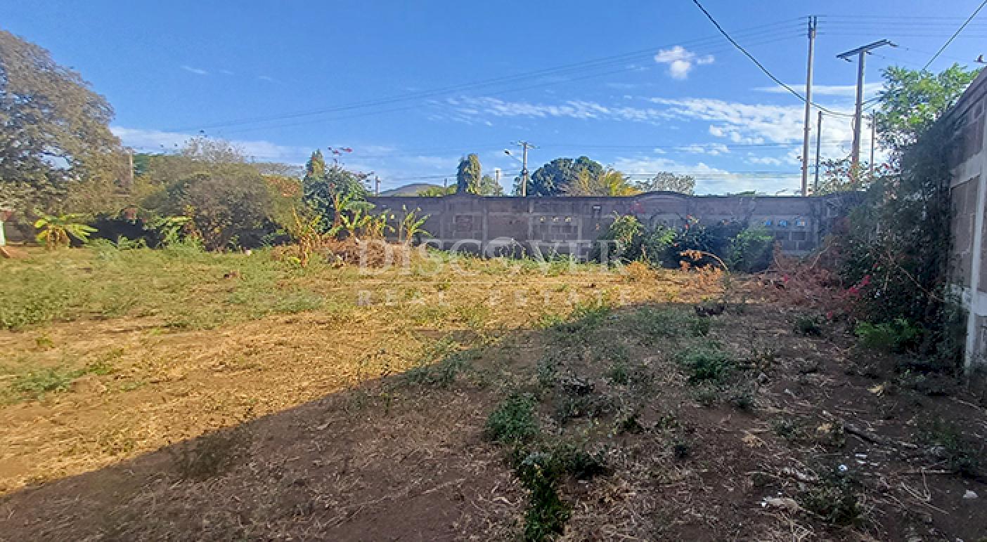 Land for sale on Carretera Nueva a León