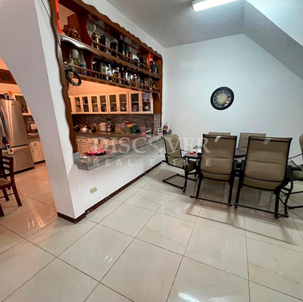 Spacious house for sale in Nindirí