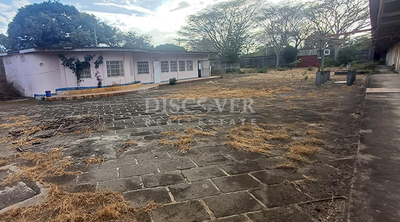 Winery for sale on Carretera Nueva in León