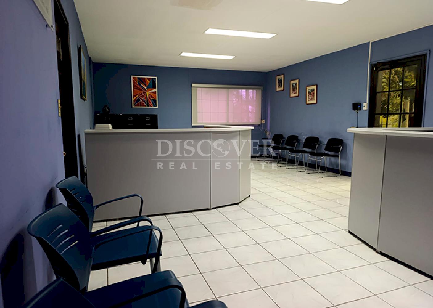 Office building for sale in Altamira