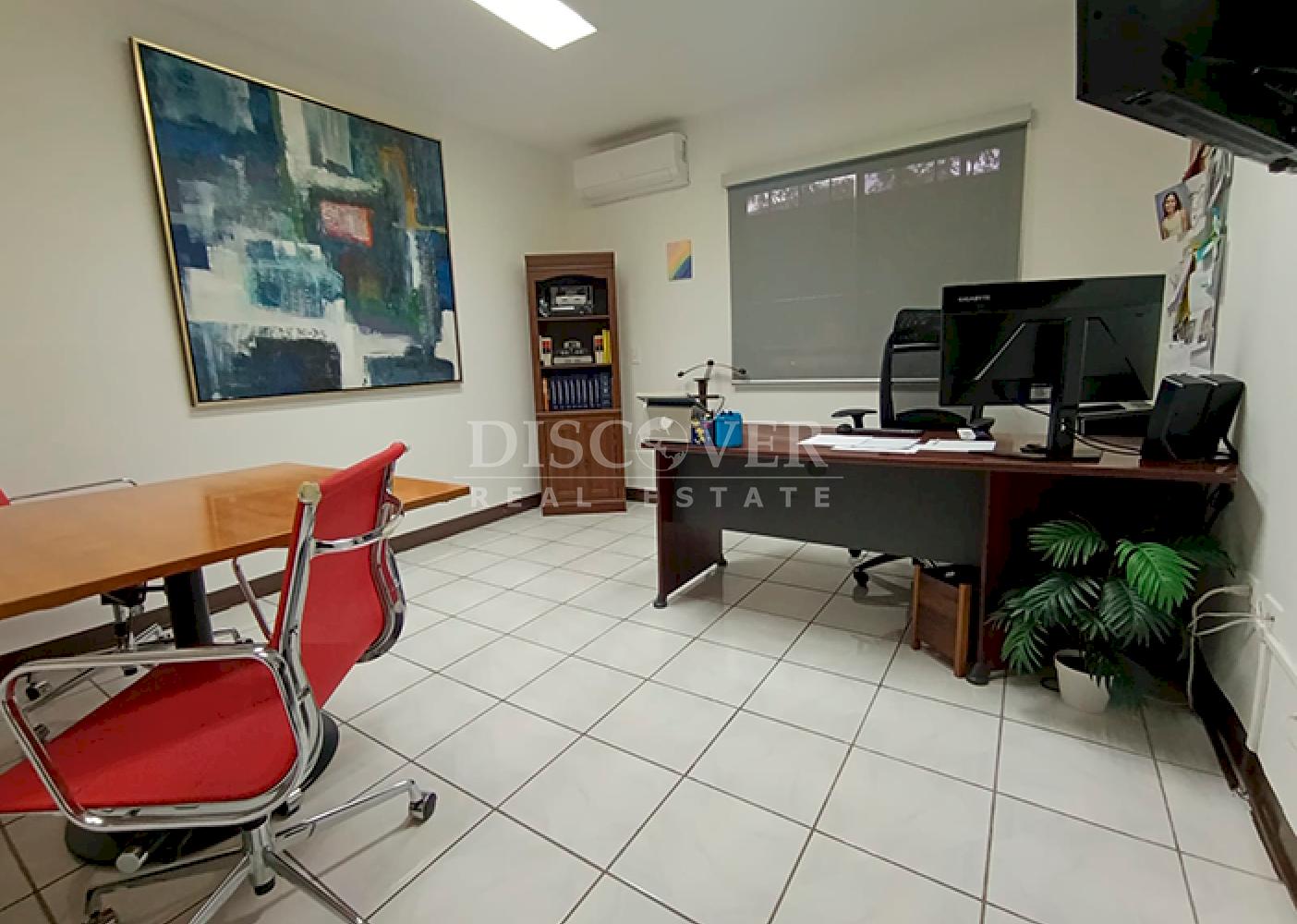 Office building for sale in Altamira