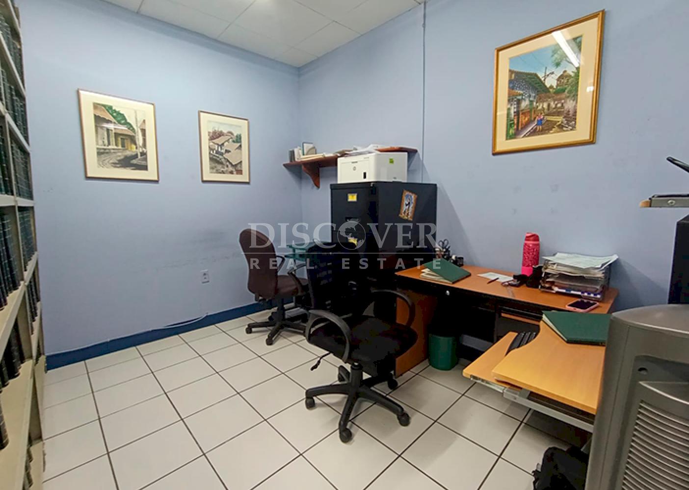 Office building for sale in Altamira