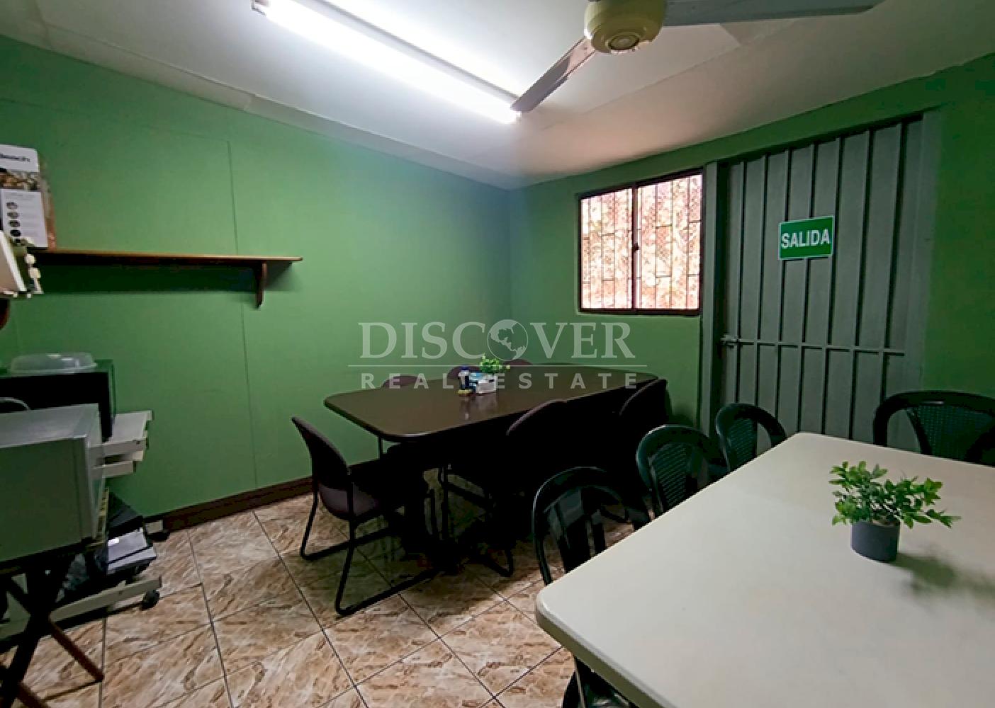 Office building for sale in Altamira