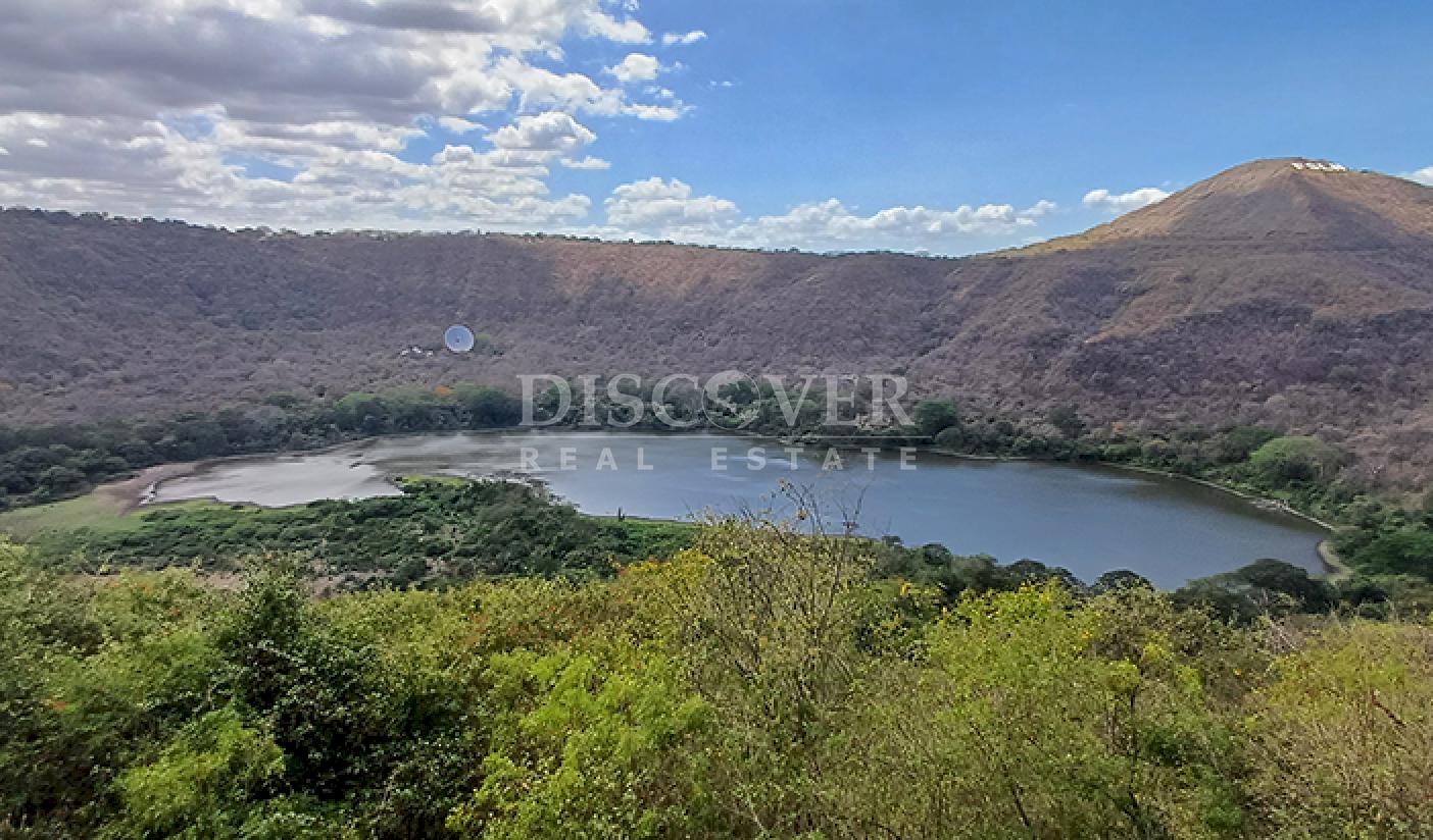  Commercial spaces for rent on Carretera Sur