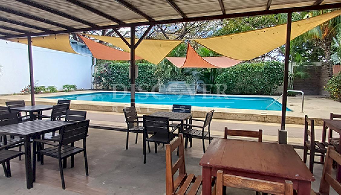  Commercial spaces for rent on Carretera Sur