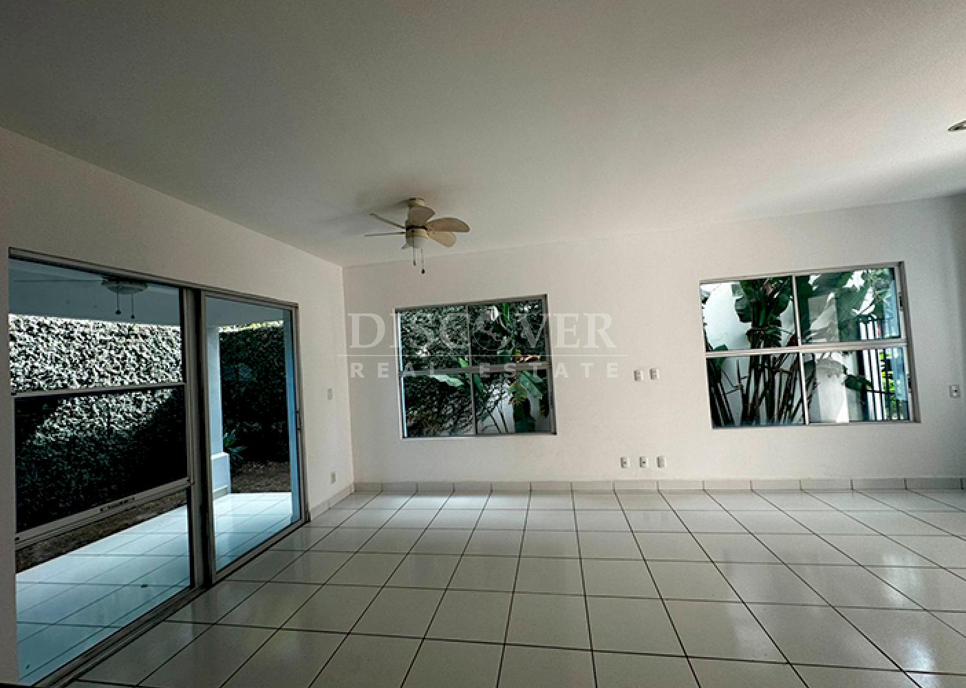  Apartment for rent in a condominium complex in Santo Domingo