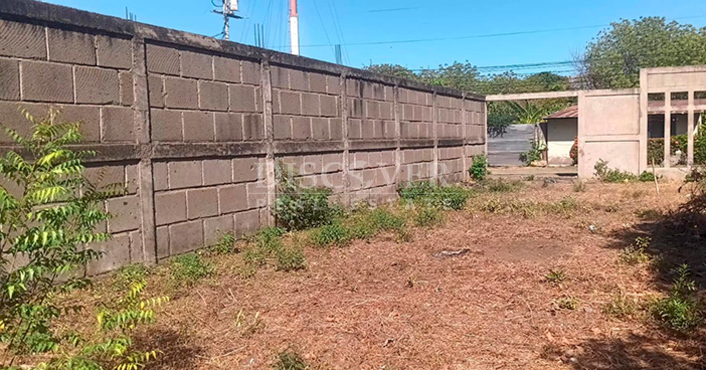 Land for rent on Carretera Nueva to León