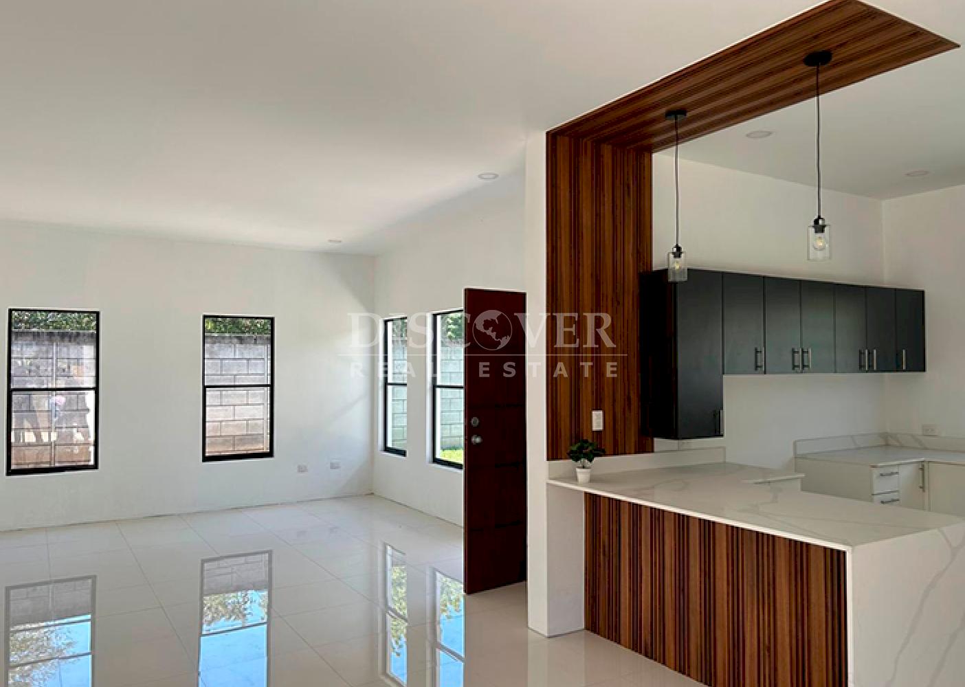  Cozy house for sale on Carretera Sur