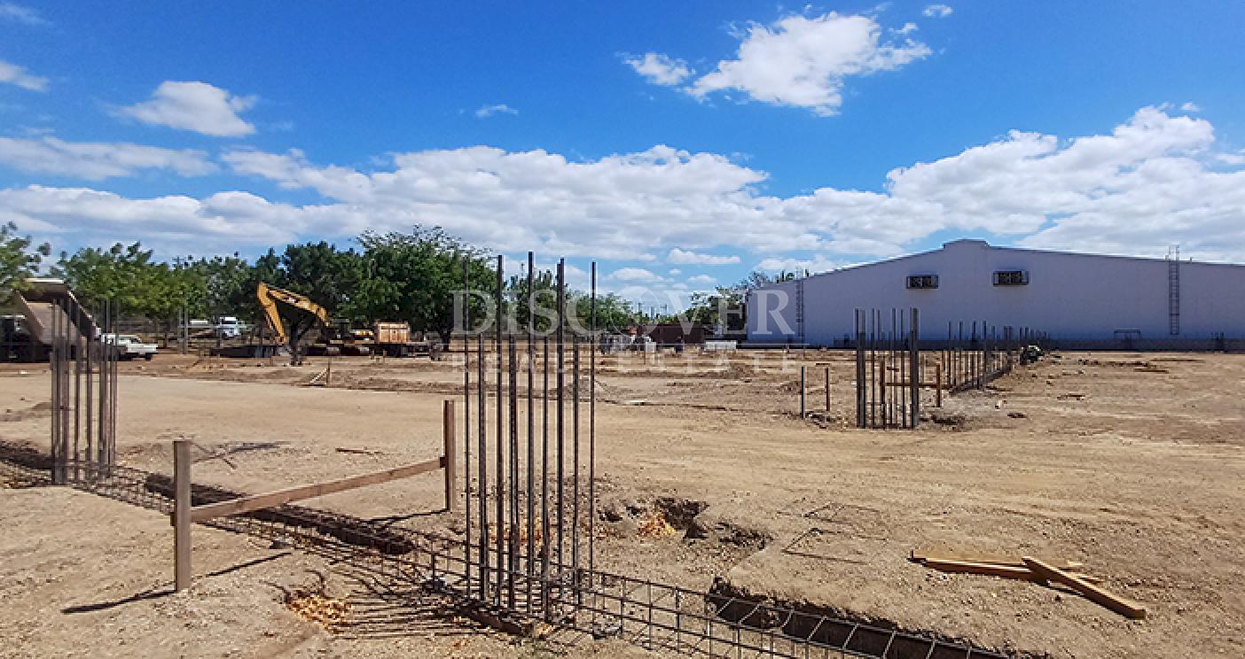 New Warehouse for Rent on the New Highway to León 